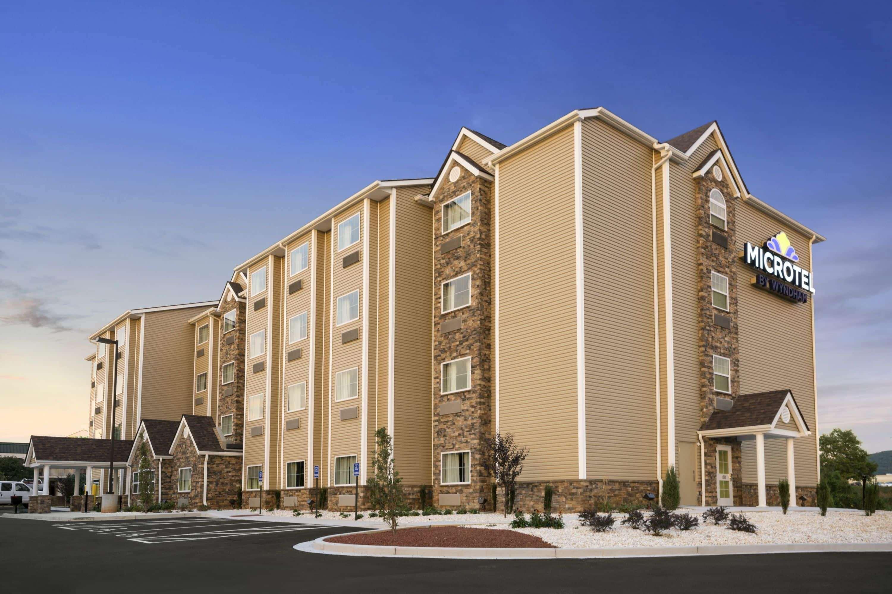 Microtel Inn & Suites By Wyndham Lynchburg Exterior photo